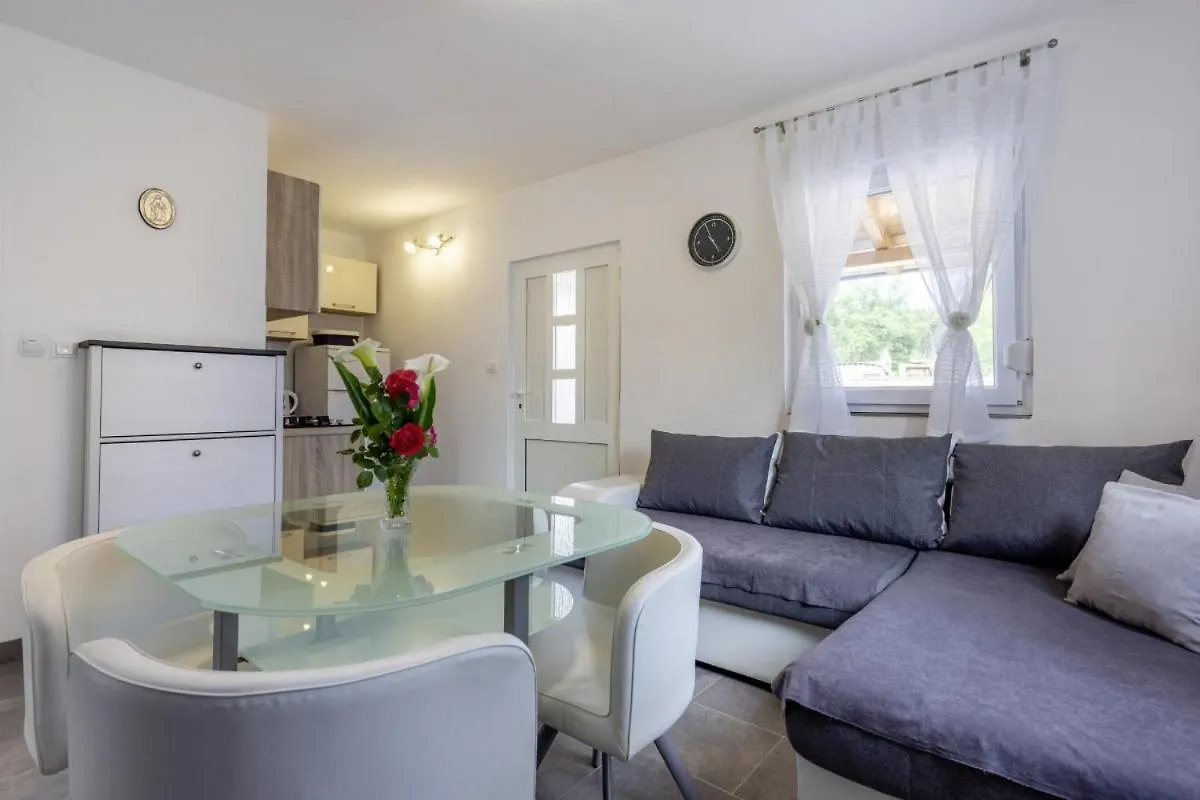 Nina In Peroj - Haus Fuer 6 Personen Villa Fazana