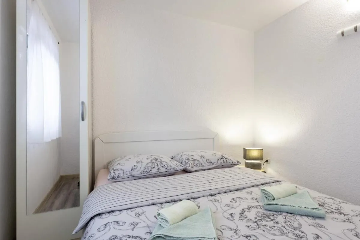 Nina In Peroj - Haus Fuer 6 Personen Villa Fazana Croatia