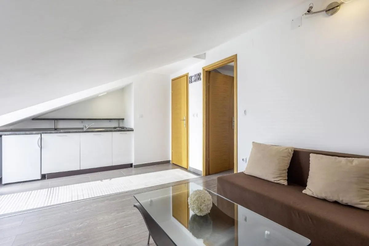 Nina In Peroj - Haus Fuer 6 Personen Villa Fazana