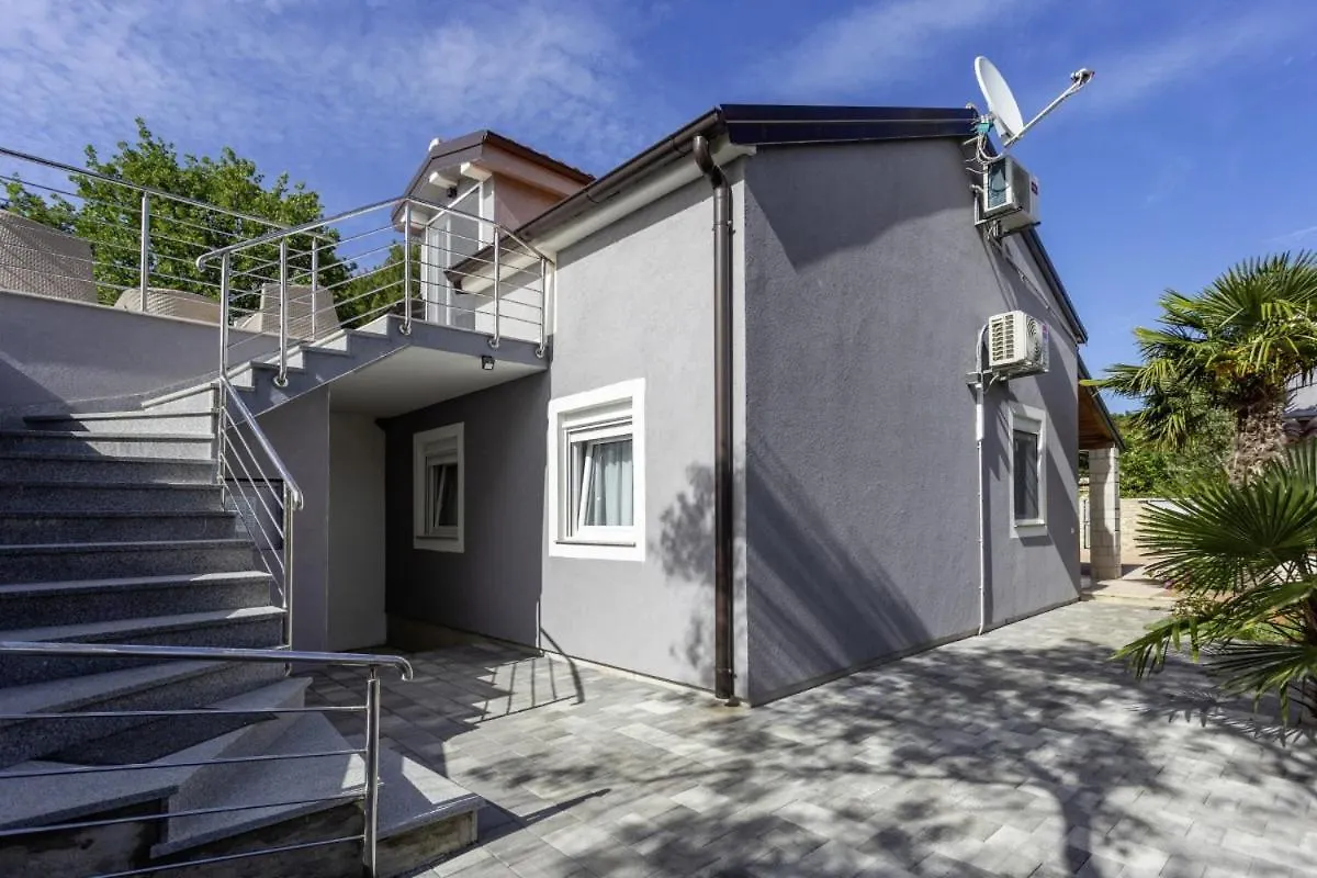 Nina In Peroj - Haus Fuer 6 Personen Villa Fazana Croatia